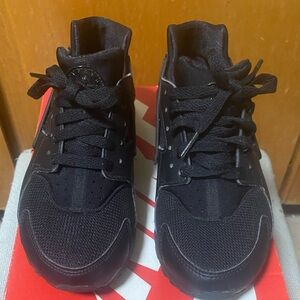 NIKE HUARACHE RUN (GS) BLACK